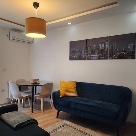 Stan Na Dan Delight Pozarevac Apartman Kültér fotó